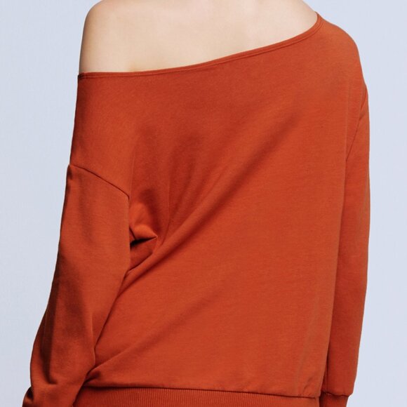 L'AGENCE Kimora Off Shoulder Top in Rust - Picture 3 of 4